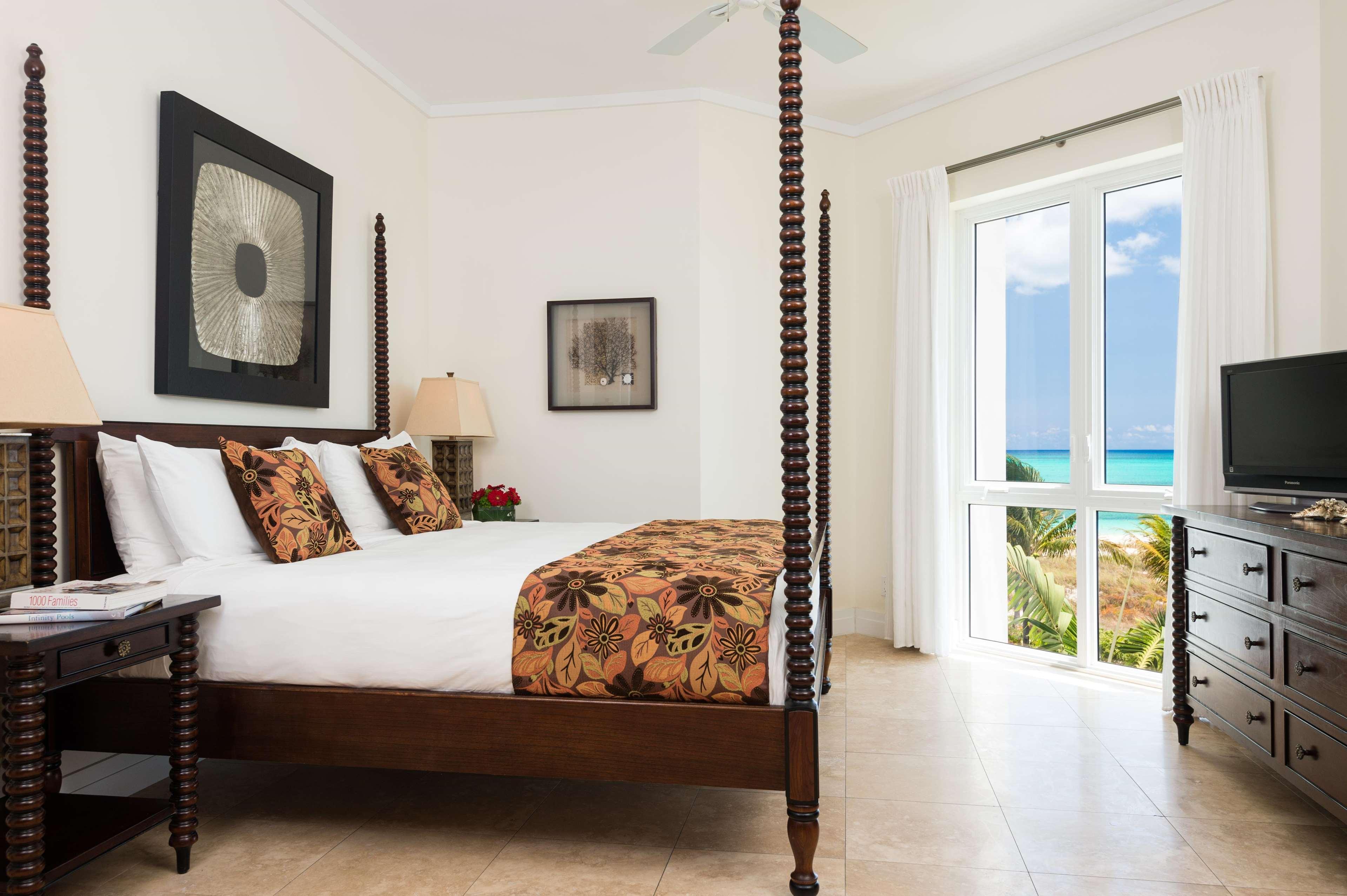 West Bay Club Hotel Grace Bay Exterior photo
