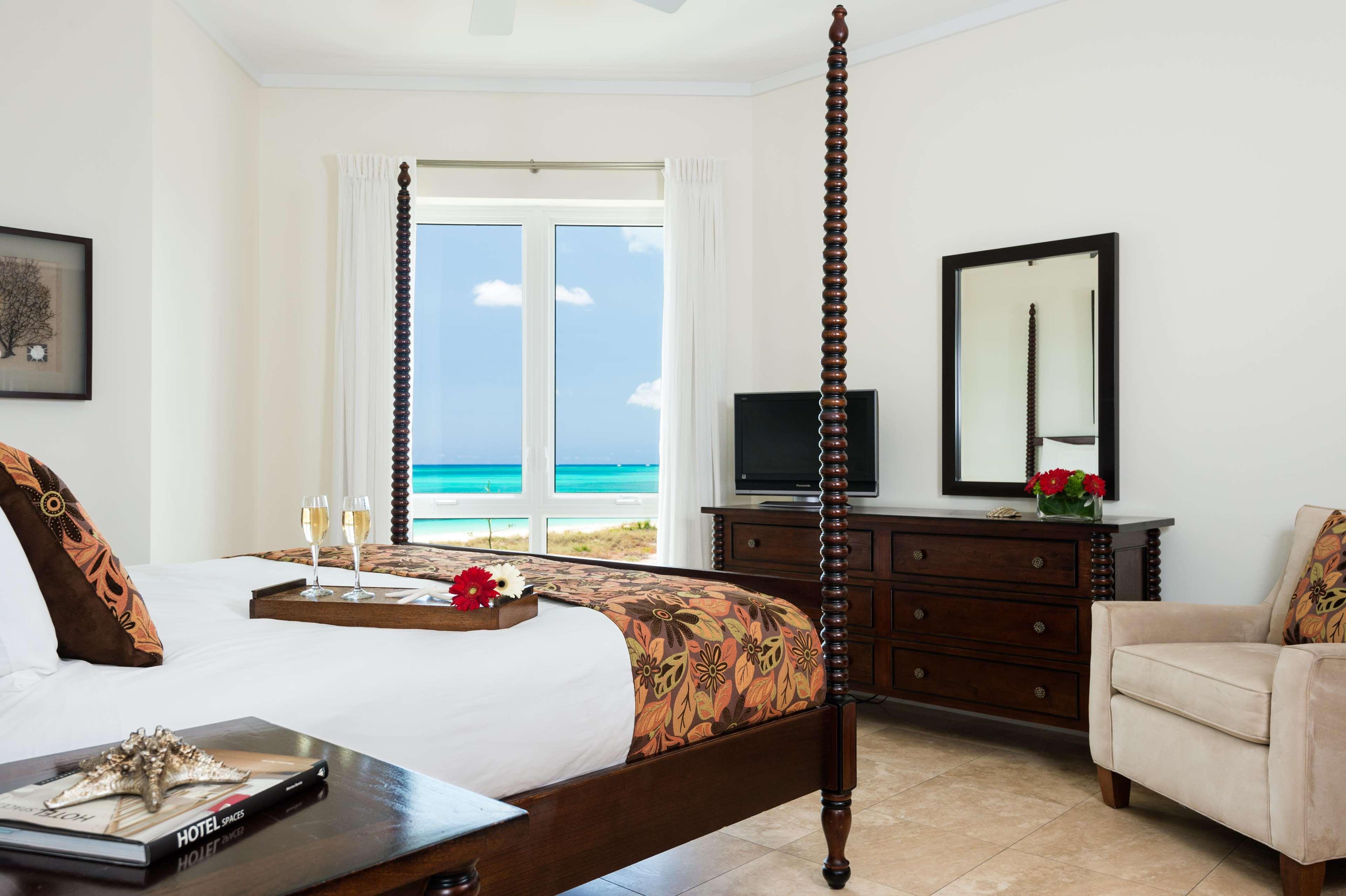 West Bay Club Hotel Grace Bay Exterior photo