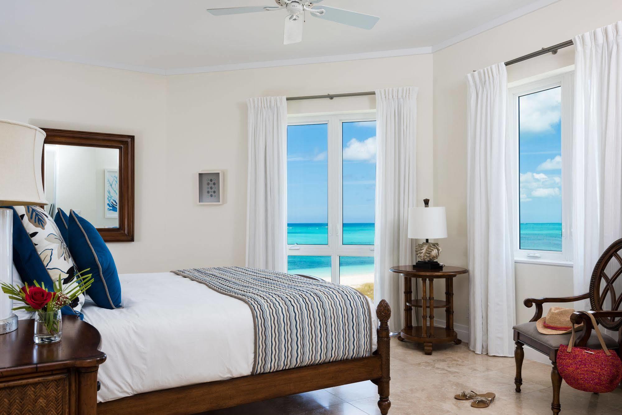 West Bay Club Hotel Grace Bay Exterior photo